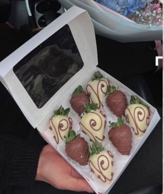 Фирменная клубника в шоколаде 9шт - изображение 1